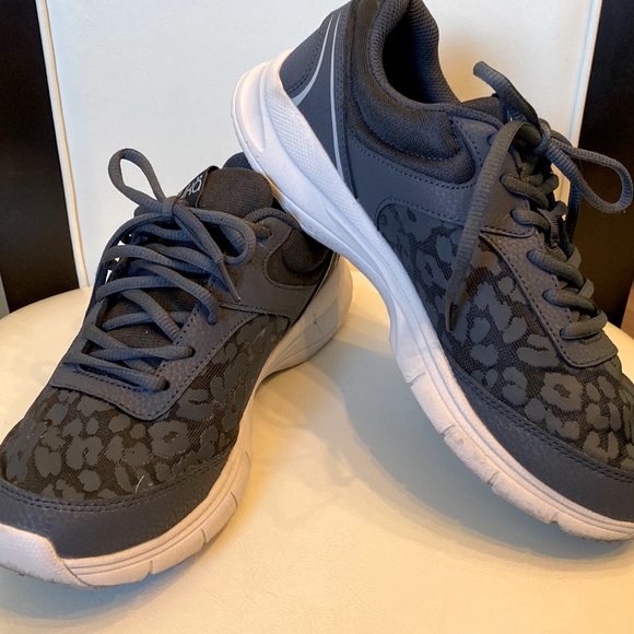 Ryka Shoes - Womens Ryka Dynamic Pro Training Sneaker Size 9.5 Dark Gray Animal Print